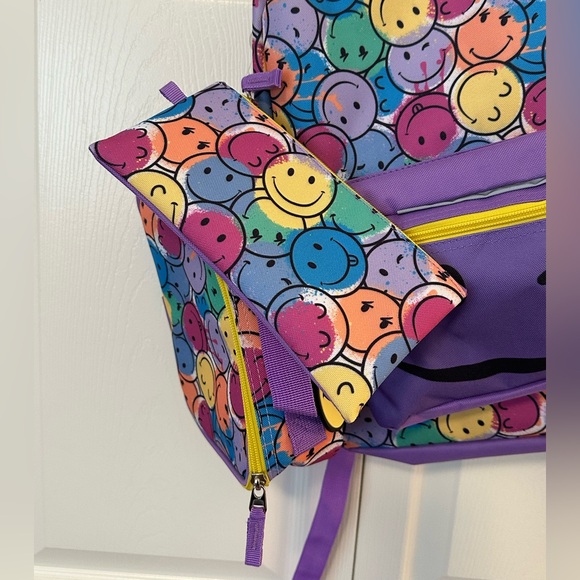 NWT - Colorful Smiley Face Kids Backpack Set - Picture 8 of 16